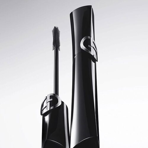NEW! Arm@ni Beauty will be releasing the new Vertigo Lift Mascara, with a buildable length and defined volume._ formula.__The unique infinity loop brush is designed to grab, coat and separate each lash.____The formu